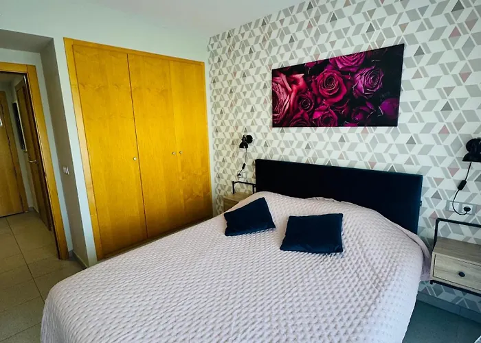 Casa vacanze Hermoso Piso En Un Paso De La Playa De Fenals Con Piscina