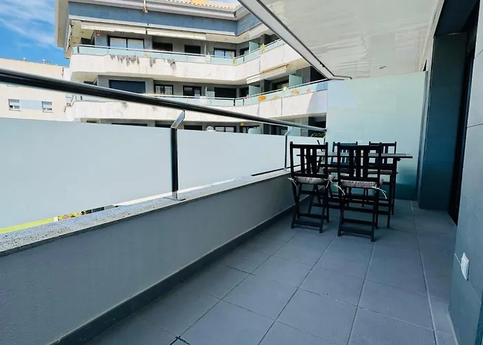 Casa vacanze Hermoso Piso En Un Paso De La Playa De Fenals Con Piscina