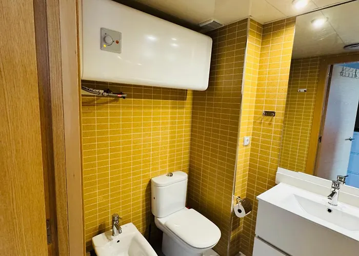 Hermoso Piso En Un Paso De La Playa De Fenals Con Piscina Ferienhaus Lloret de Mar