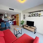 Hermoso Piso En Un Paso De La Playa De Fenals Con Piscina *