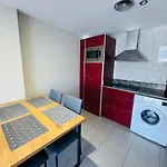 Hermoso Piso En Un Paso De La Playa De Fenals Con Piscina Lloret de Mar