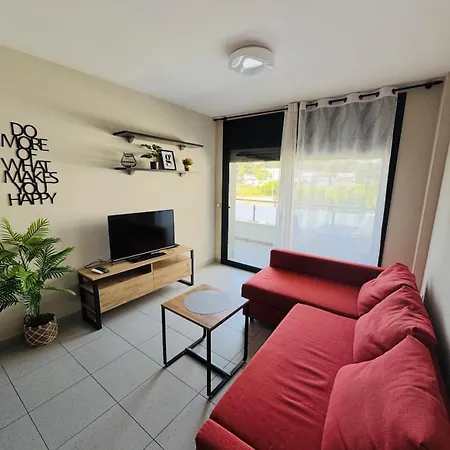 Hermoso Piso En Un Paso De La Playa De Fenals Con Piscina Дом отдыха