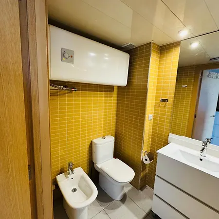 Hermoso Piso En Un Paso De La Playa De Fenals Con Piscina بيت للعطل يوريت دي مار