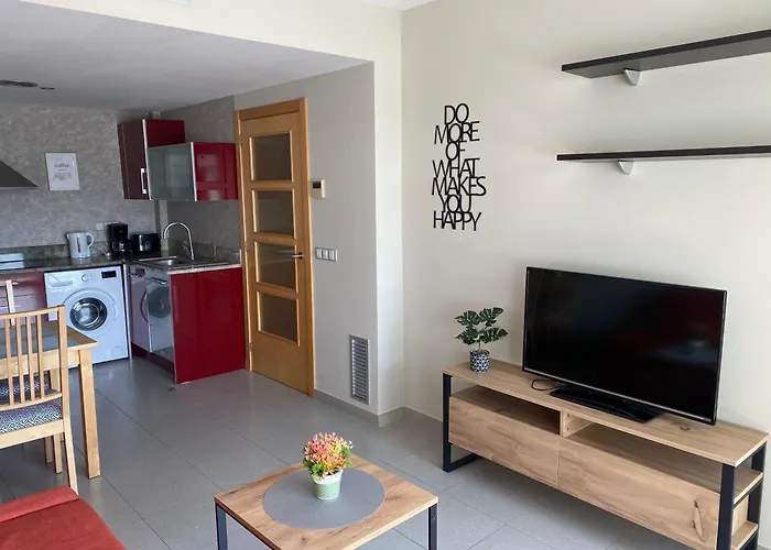 Будинок відпочинку Hermoso Piso En Un Paso De La Playa De Fenals Con Piscina Льорет-де-Мар