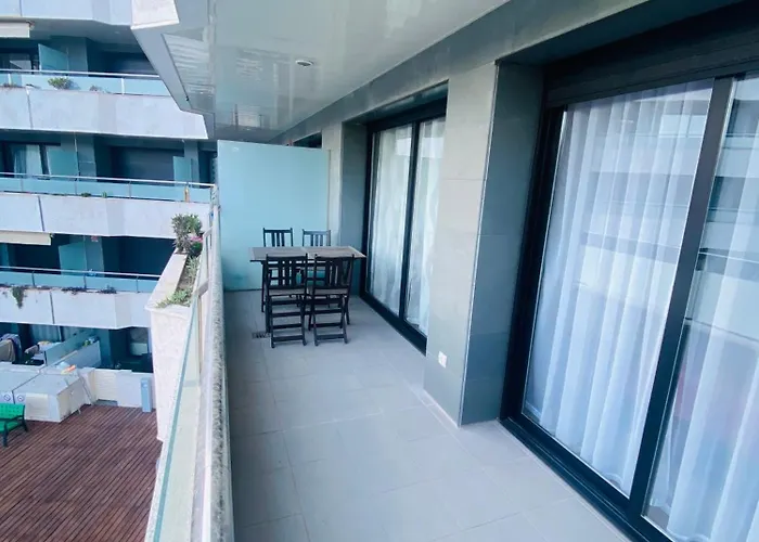 Будинок відпочинку Hermoso Piso En Un Paso De La Playa De Fenals Con Piscina Льорет-де-Мар